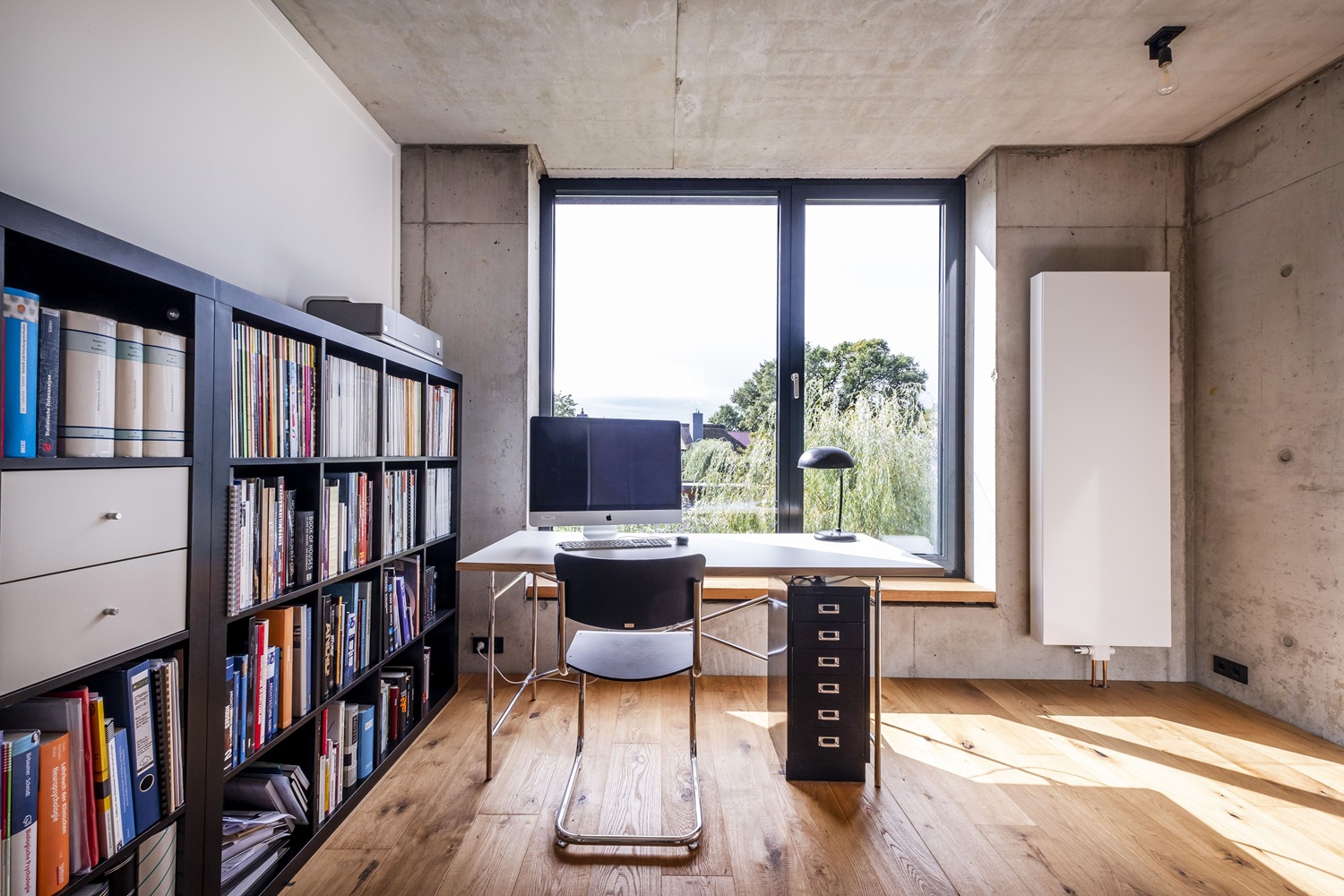 S 43 Klassieke stalen buisstoel met vrijdragende poten CHROOM/ZWART Thonet VOORKEURSCOMBINATIE