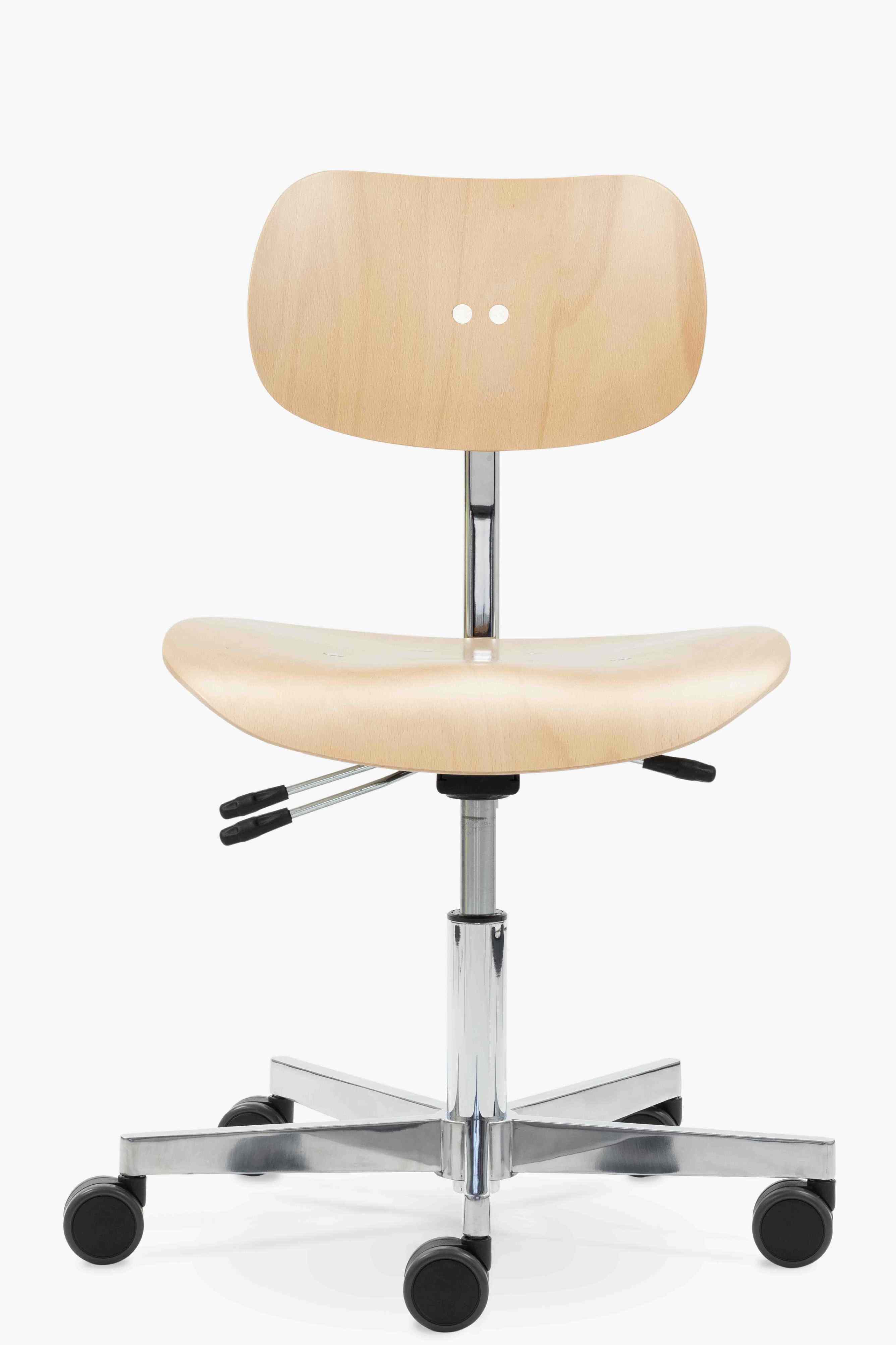 S 197 R20 Drehstuhl von Wilde+Spieth, ergonomischer Bürostuhl mit Rollen und verstellbarer Sitzhöhe, Holz hell.