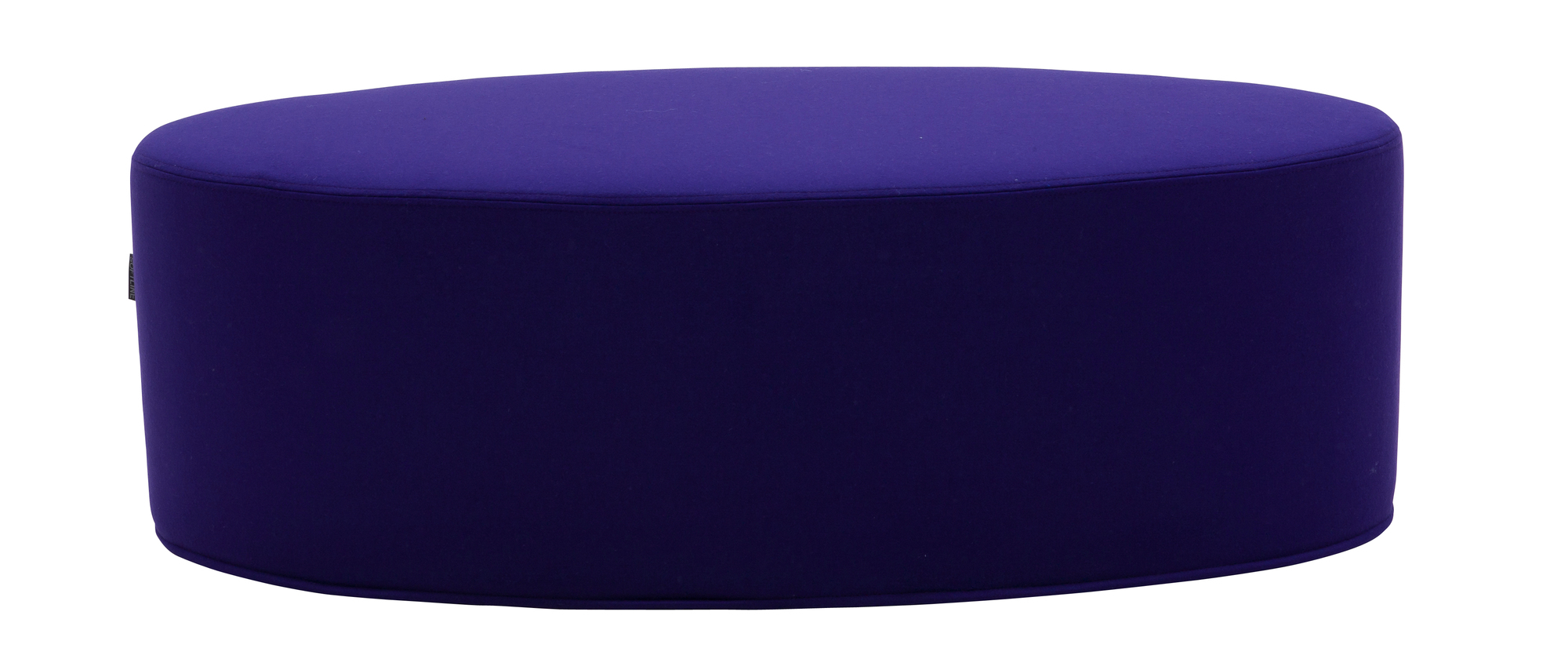 Lila Bon Bon Hocker von Softline, ein runder Sitzpouf für modernes Wohnen.