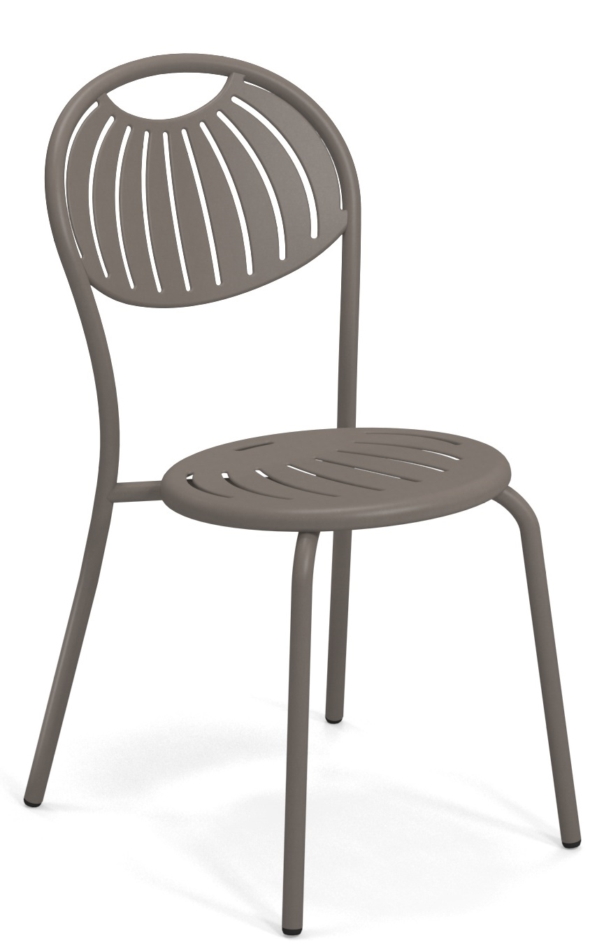 Coupole Stuhl Outdoor Emu, taupefarbener Gartenstuhl aus Metall mit runder Sitzfläche und Rückenlehne.