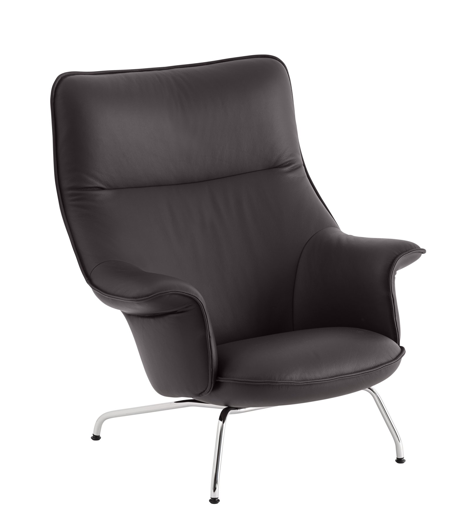 Doze Lounge Chair High von Muuto, brauner Ledersessel mit hoher Rückenlehne und Chromgestell.