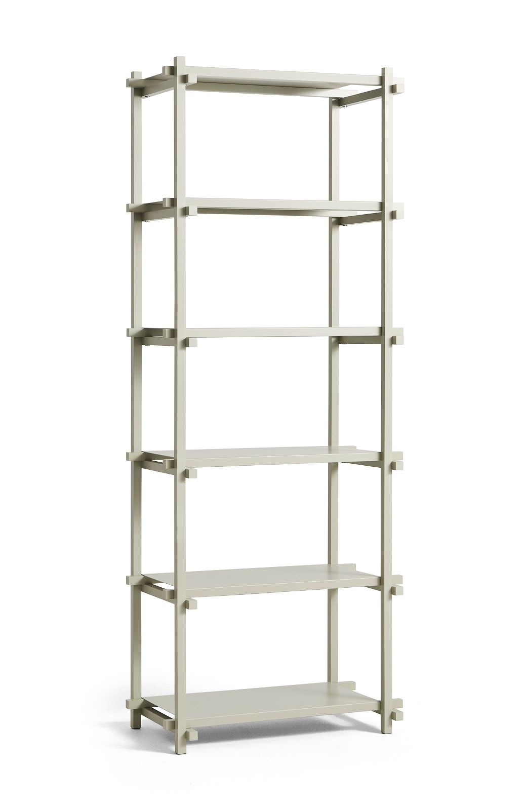 Helles Woody Shelving Column High Regal von Hay mit fünf Regalböden für Wohnzimmer und Büro.