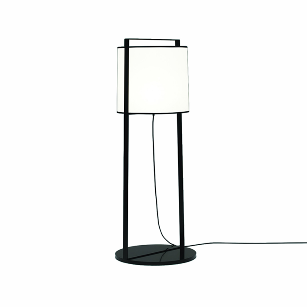 Schwarze Macao Stehleuchte von Tooy mit rechteckigem Lampenschirm und modernem Design.