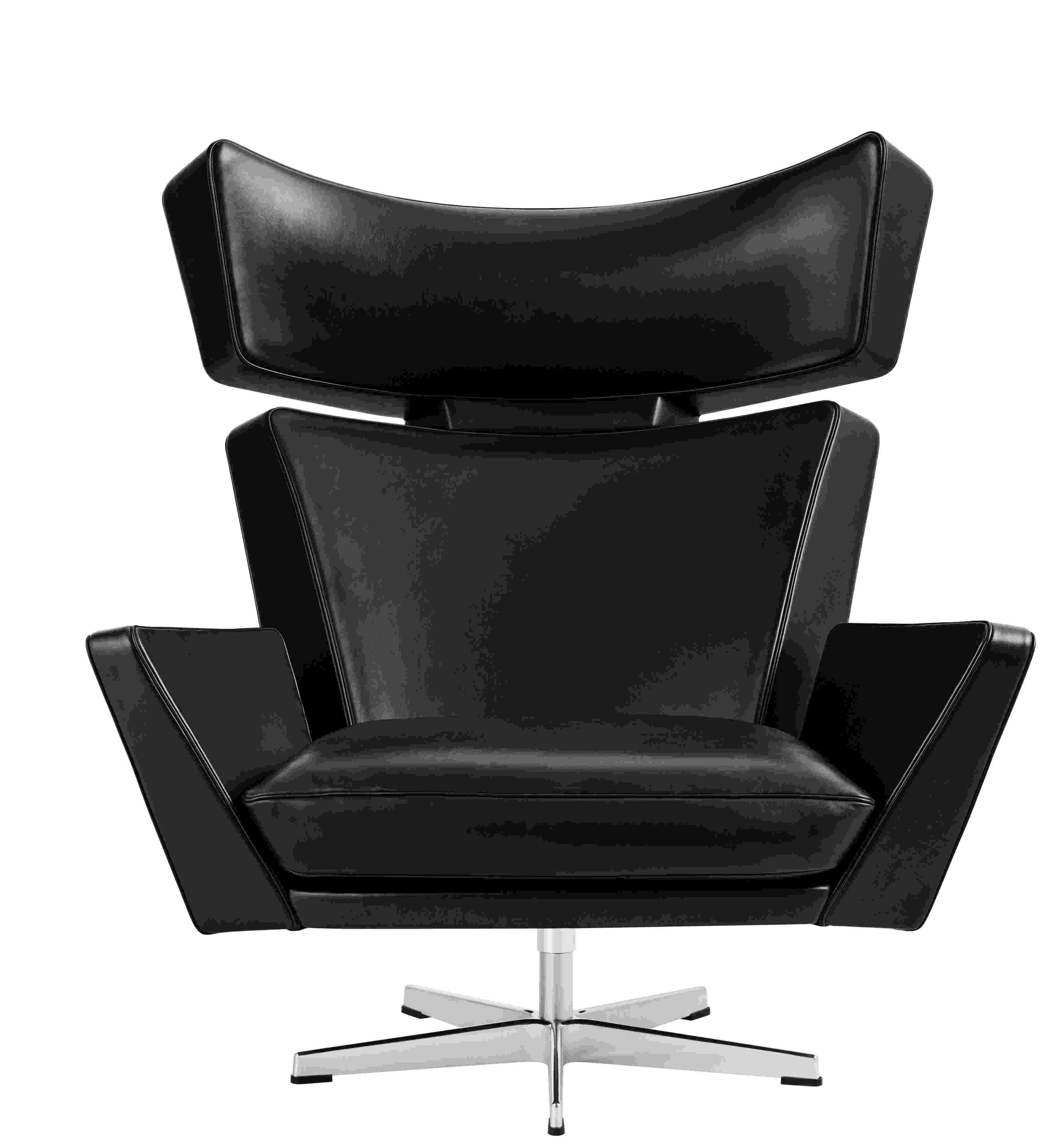 Schwarzer Oksen Sessel von Fritz Hansen mit Lederbezug und Drehfuß aus Chrom.