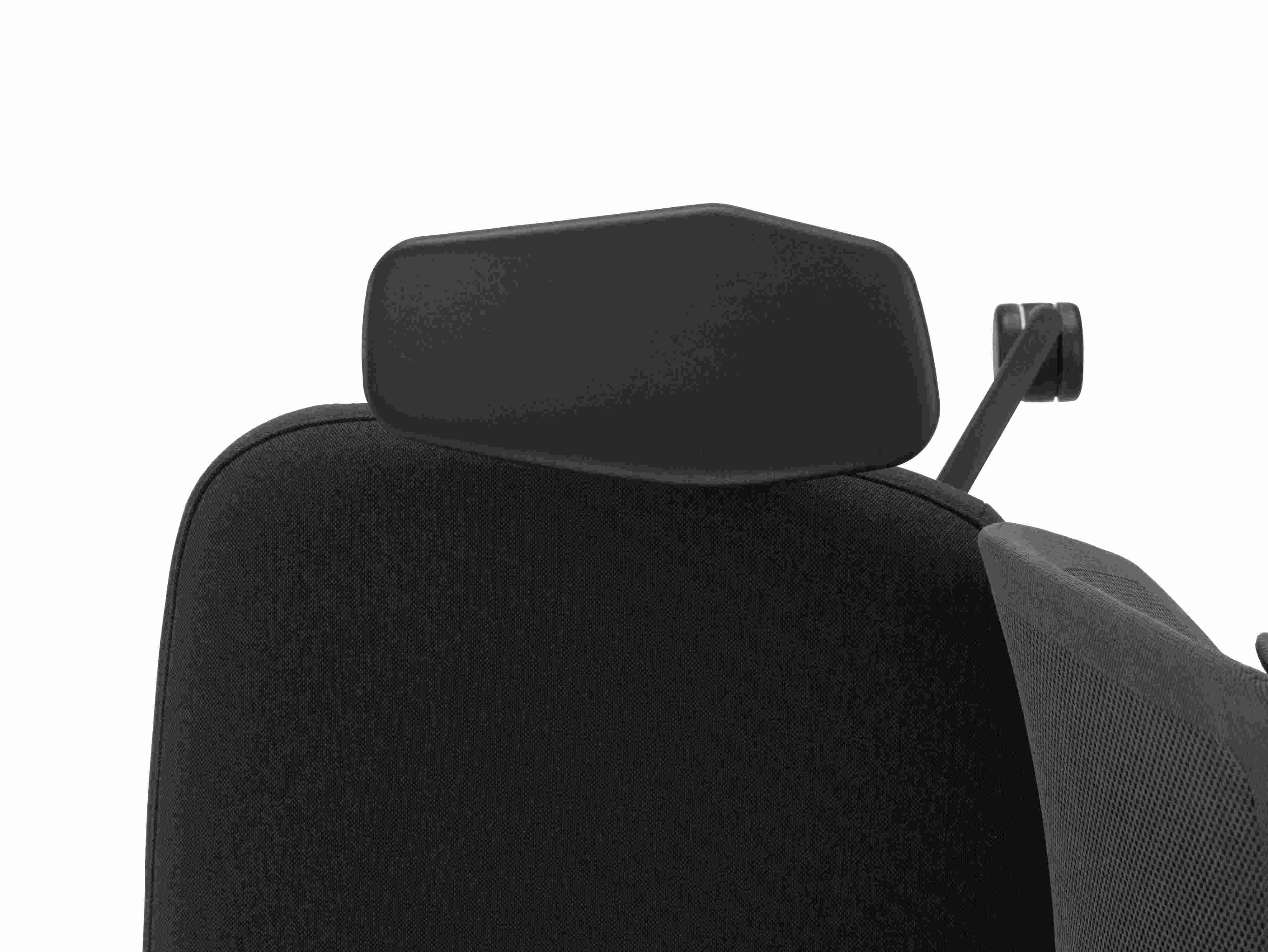 Detailaufnahme des schwarzen Vitra ID Cloud Bürodrehstuhls mit Kopfstütze, ergonomisch und modern.
