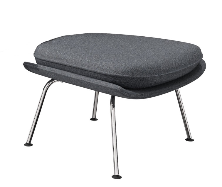 Grauer Womb Hocker von Knoll International mit verchromten Beinen für entspanntes Sitzen.