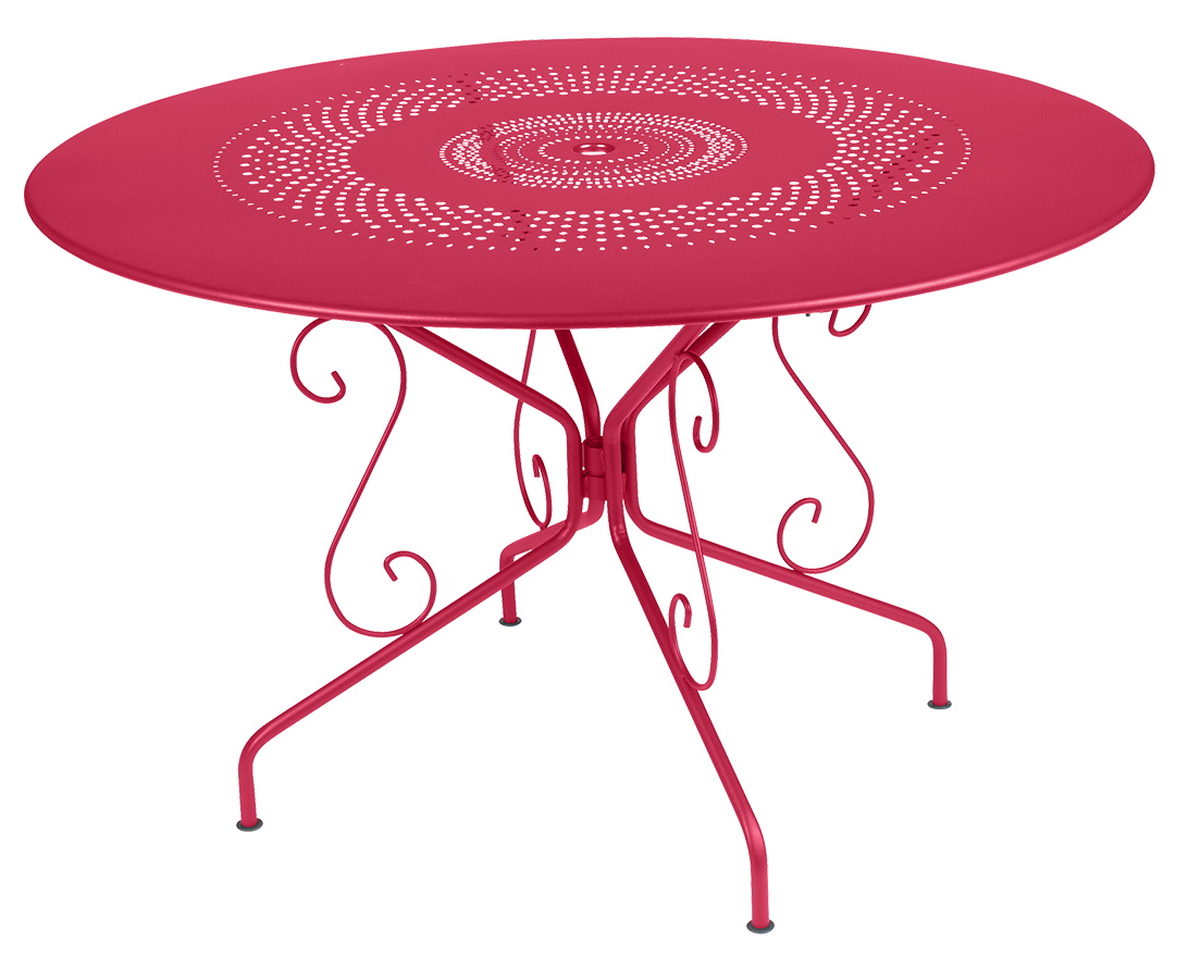 Roter Montmartre Gartentisch von Fermob, runder Metalltisch für den Außenbereich mit filigranem Muster.