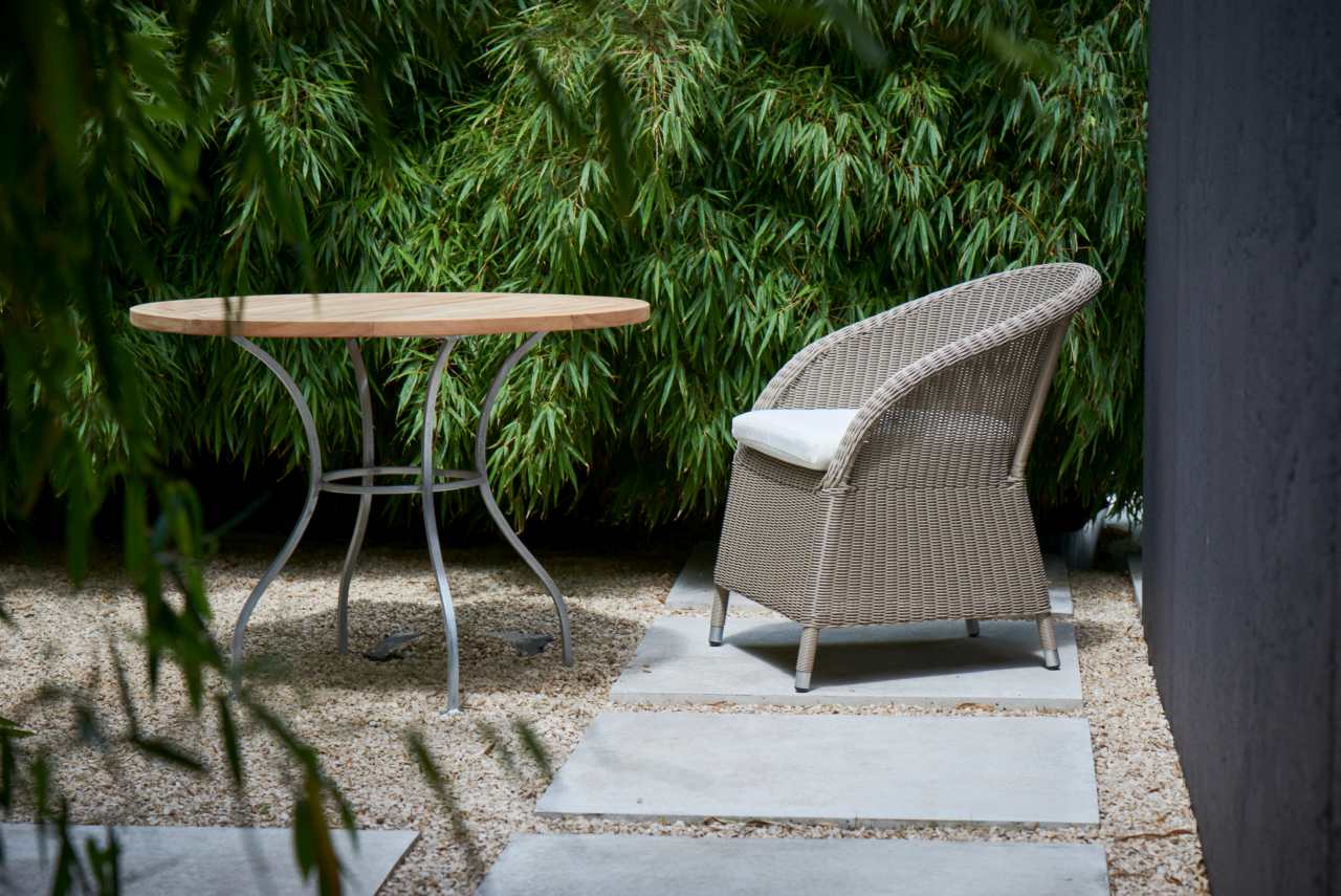Romantische buitenfauteuil van Jan Kurtz
