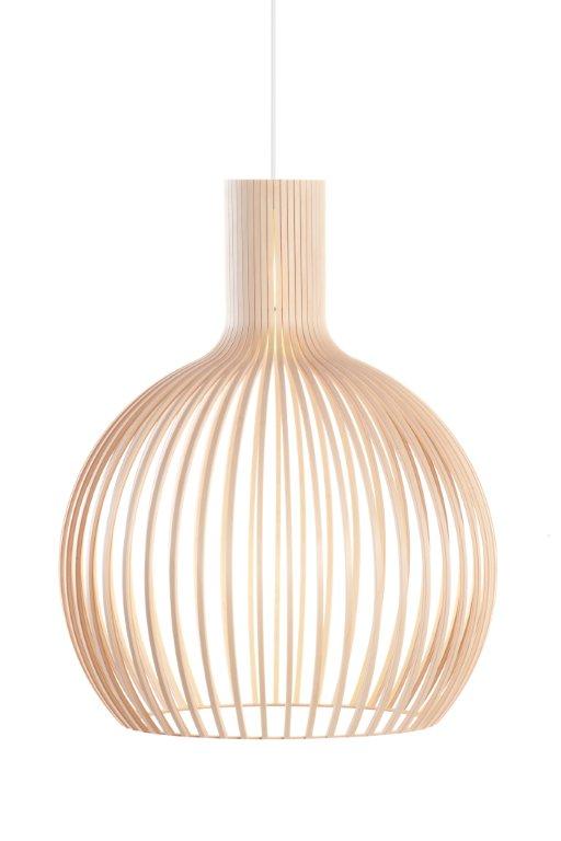Octo Pendelleuchte von Secto Design, skandinavische Hängelampe aus Birkenholz, moderne Wohnraumbeleuchtung.