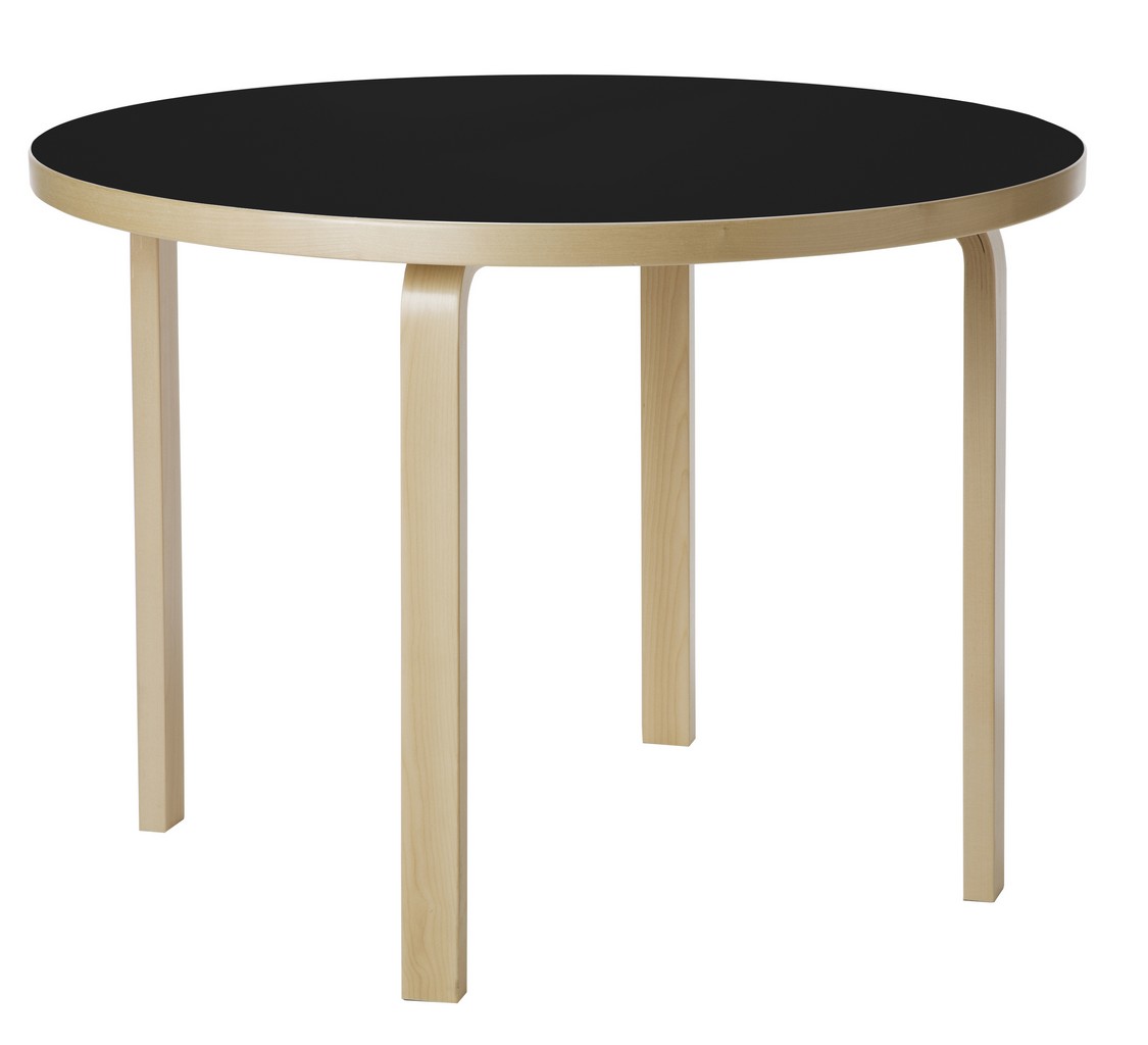 Artek 90A Tisch mit schwarzer Tischplatte und hellen Holzbeinen, skandinavisches Design für Esszimmer und Wohnbereich.