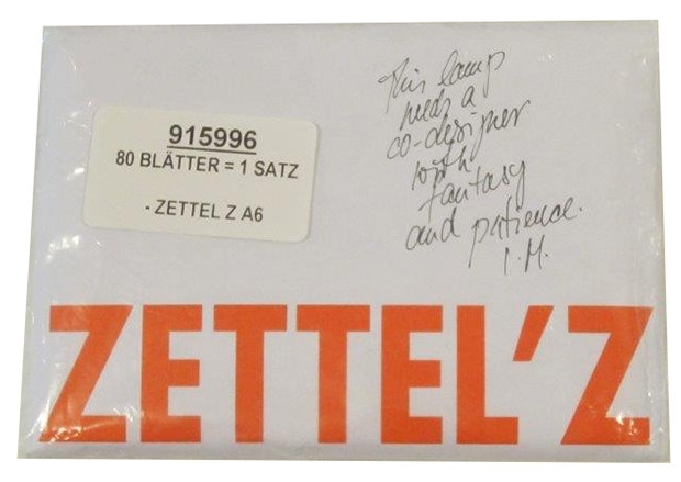 Zettelsatz für Ingo Maurer Zettel Z6 Leuchte: 80 unbedruckte Blätter in Originalverpackung mit handschriftlichem Zitat.