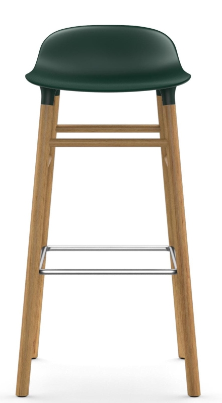 Normann Copenhagen Form Barhocker H75 cm aus Holz mit dunkelgrüner Sitzschale, Frontansicht.