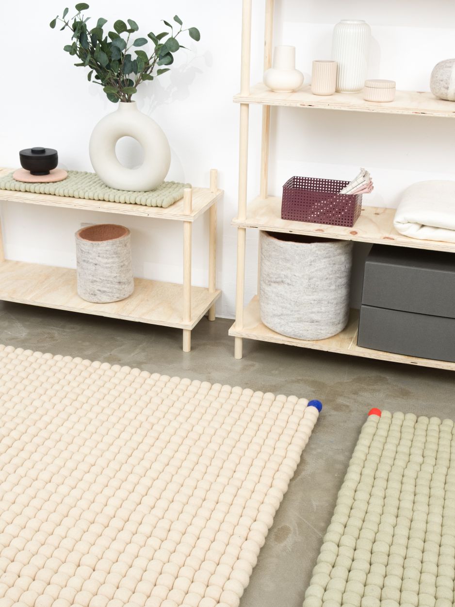 Big One rechthoekig viltkleed 180 x 260 cm myfelt groenbeige