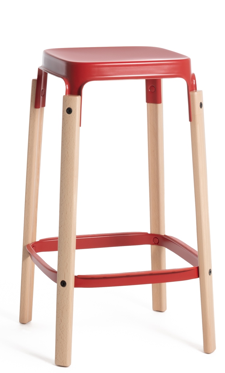 Roter Steelwood Hocker von Magis mit Holzbeinen und Stahlrahmen, ideal für moderne Küchen.