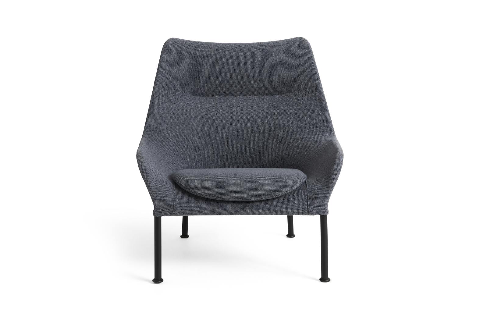 Hay Sessel 02 Lounge Chair in Grau mit hoher Rückenlehne und schwarzen Metallbeinen.