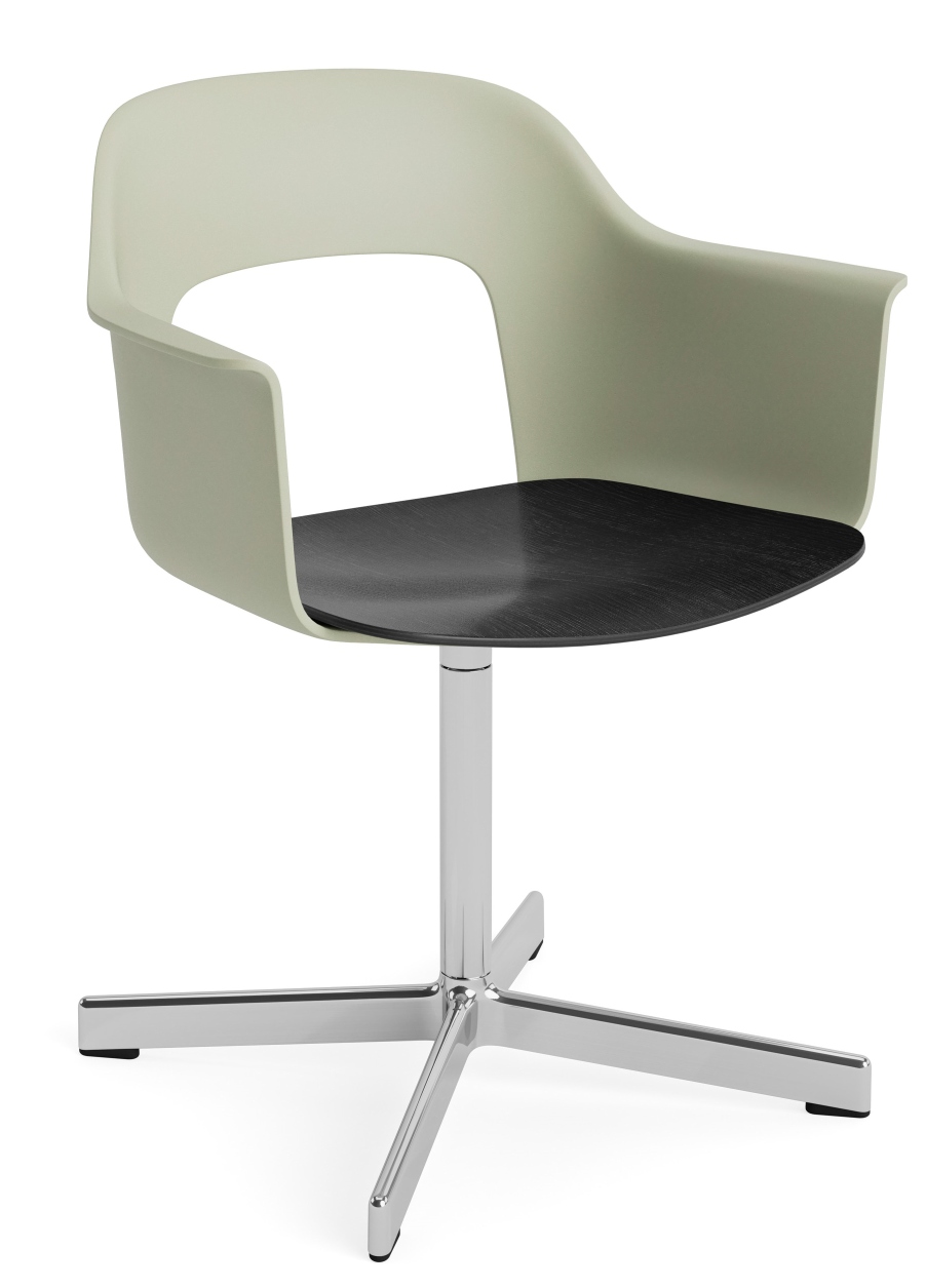 Layout Armchair von Hay: Moderner Armlehnstuhl in Beige mit schwarzer Sitzfläche und verchromtem Drehfuß.