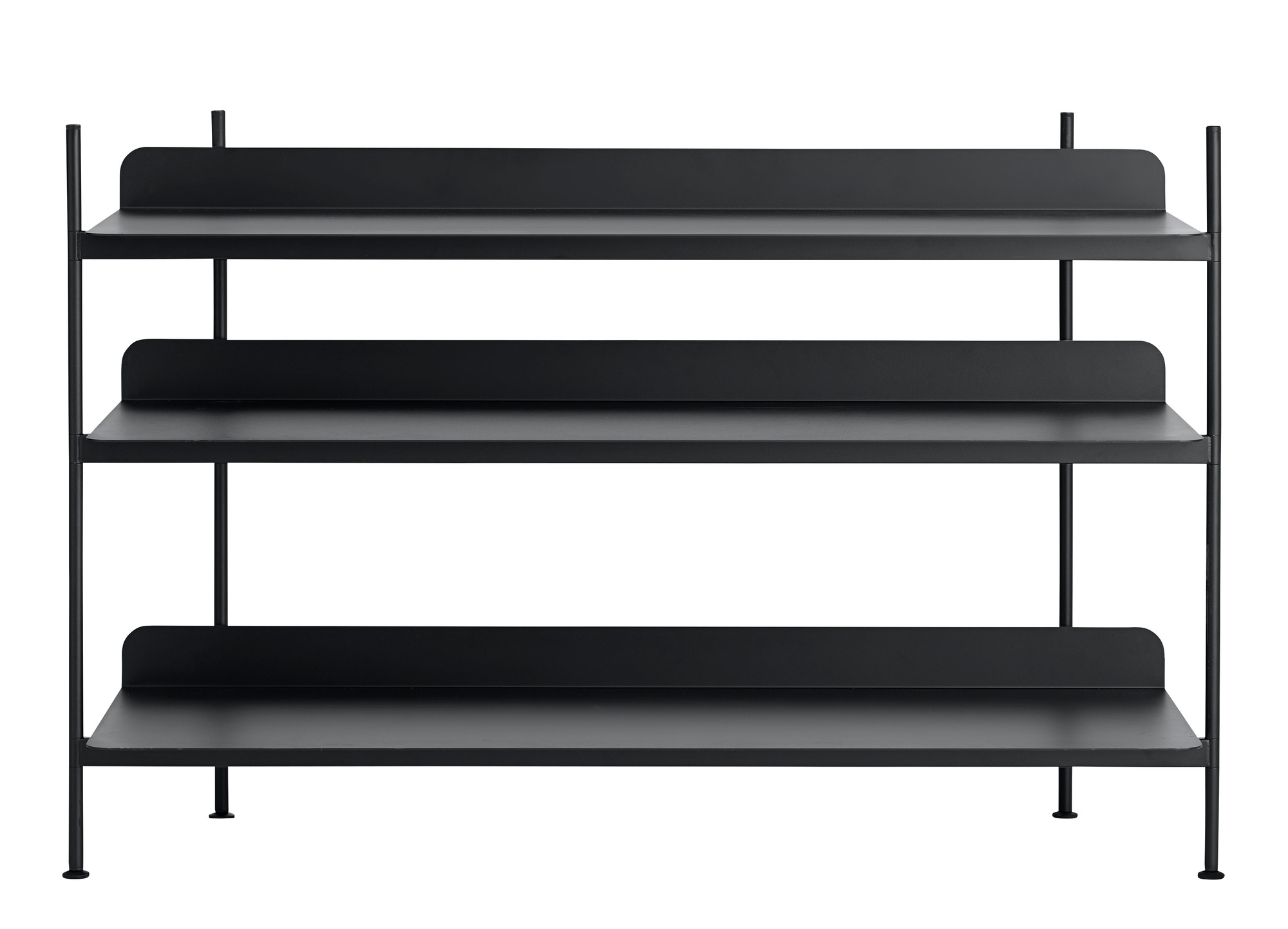 Schwarzes Muuto Regalsystem mit drei Ebenen, modernes Design für Wohnzimmer und Büro.