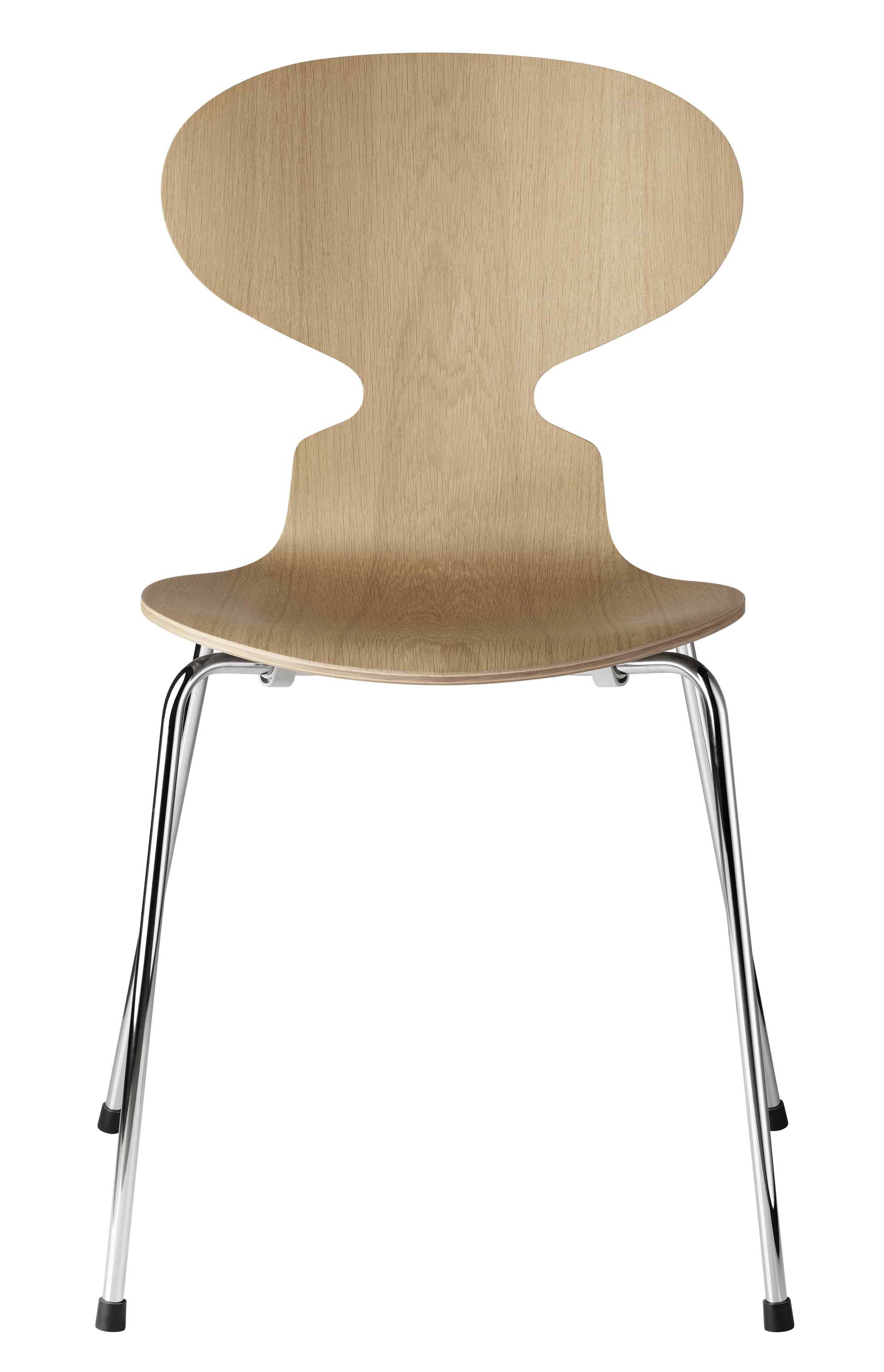 Die Ameise Stuhl von Fritz Hansen mit hellem Holz und verchromtem 4-Bein Gestell.