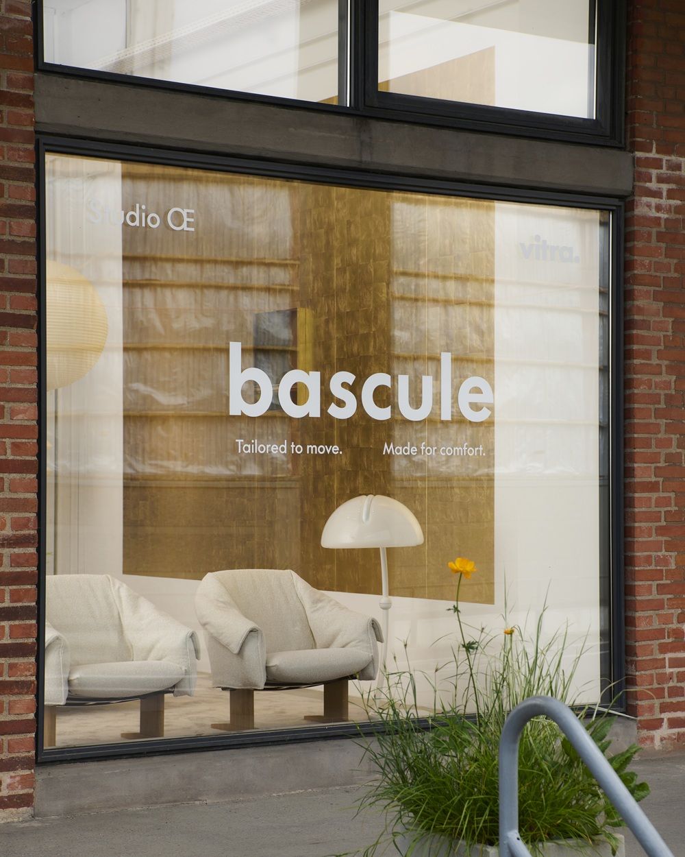 Bascule Lowback Fauteuil met voetenbankje Vitra