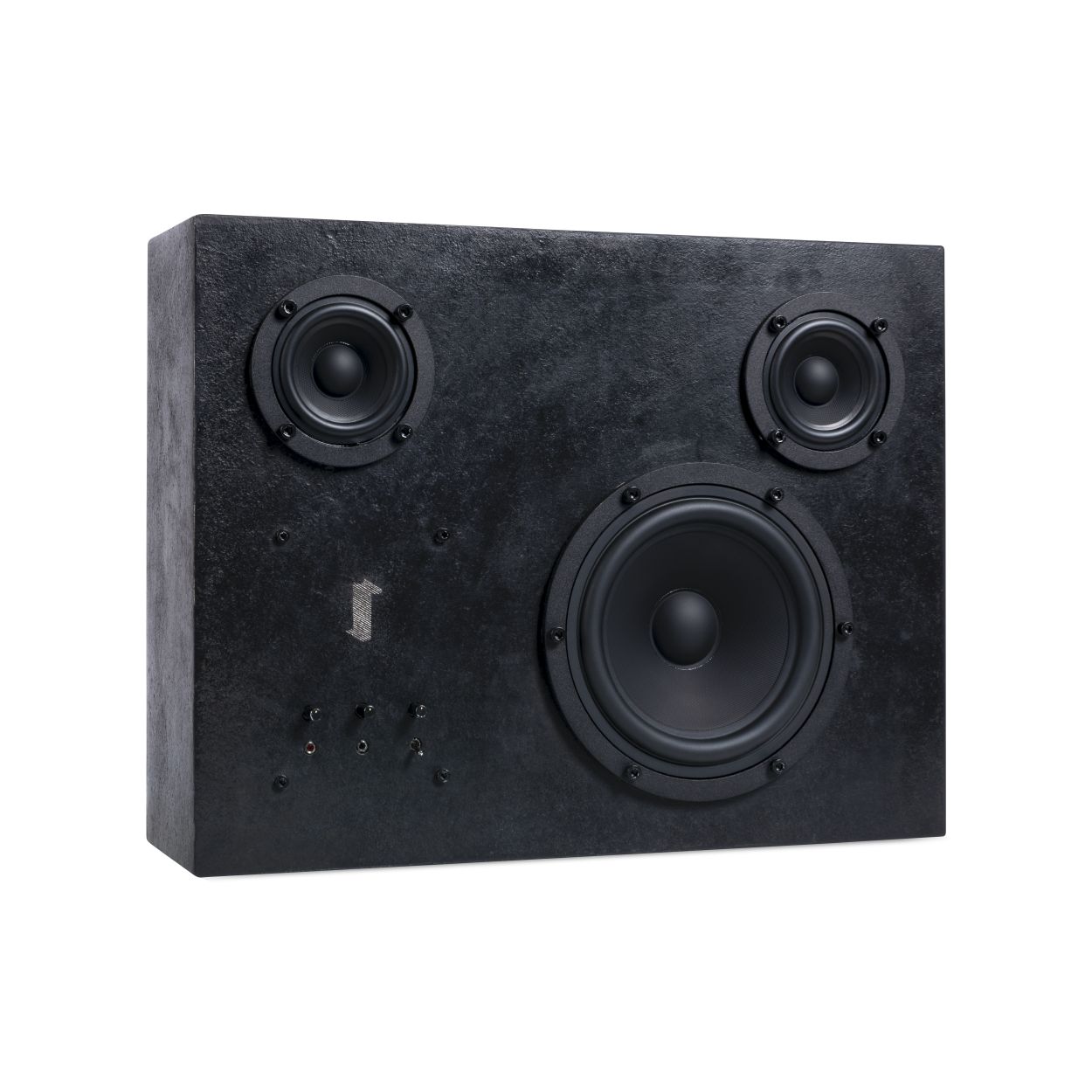 Schwarzer Stahl Lautsprecher mit drei runden Lautsprechern in verschiedenen Größen für Hi-Fi-Sound.