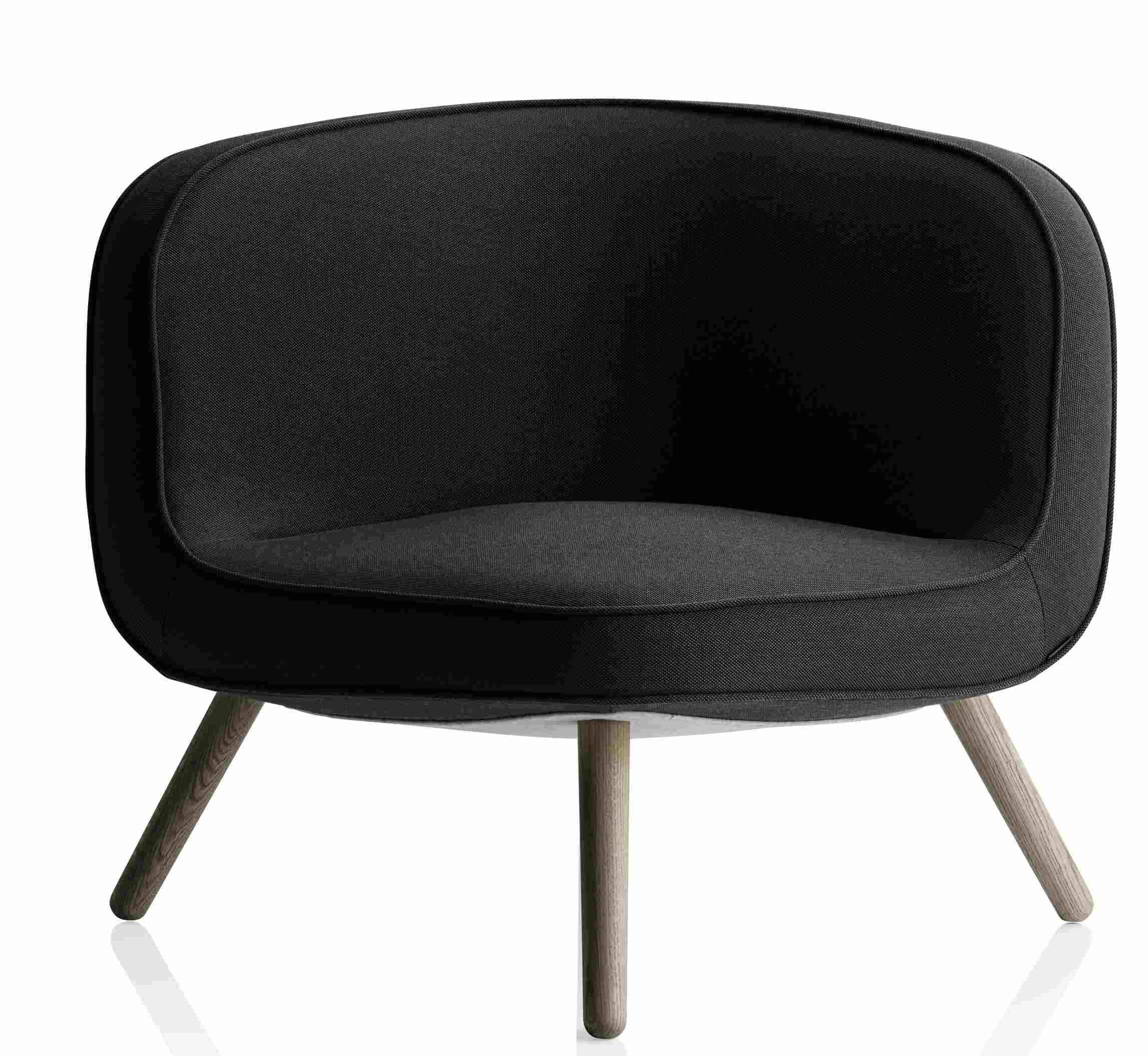 Via57 Sessel von Fritz Hansen, moderner Loungesessel mit schwarzem Stoffbezug und Holzbeinen.