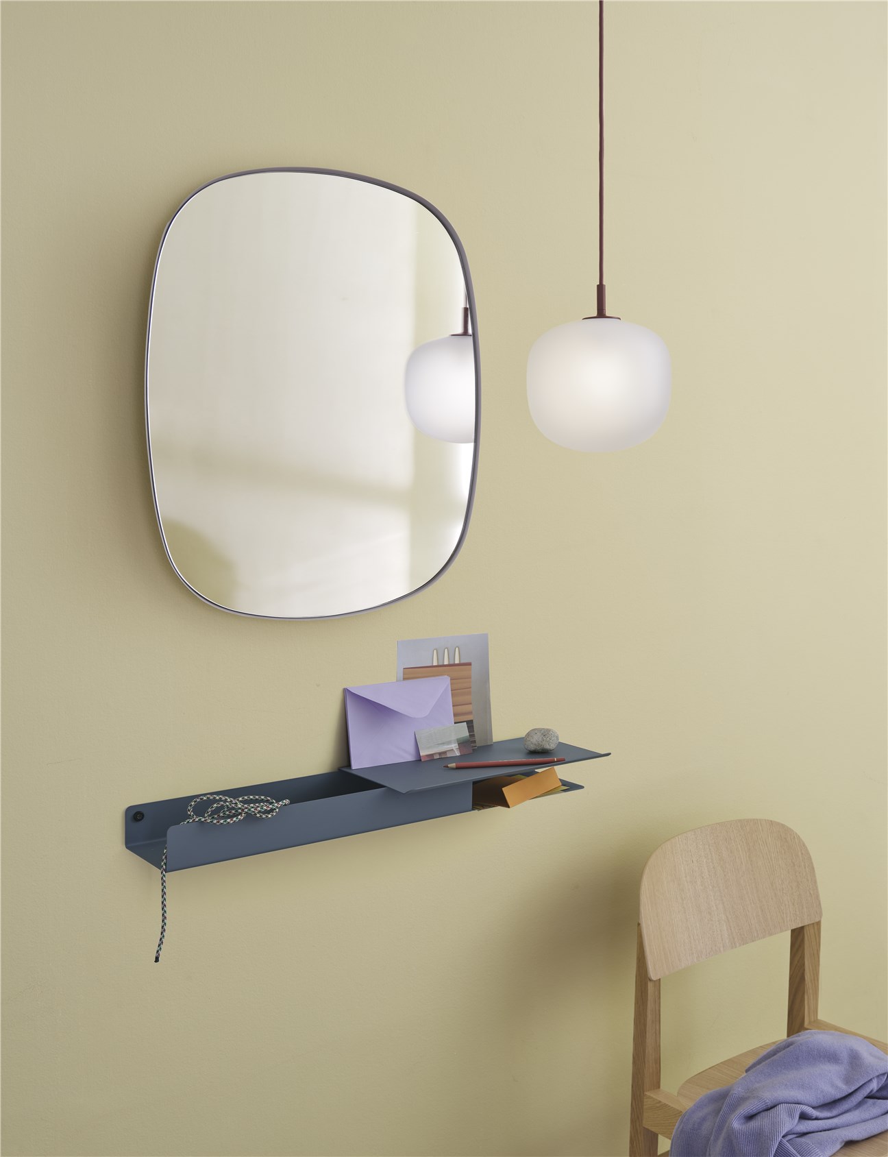 Framed Mirror kleine spiegel van Muuto