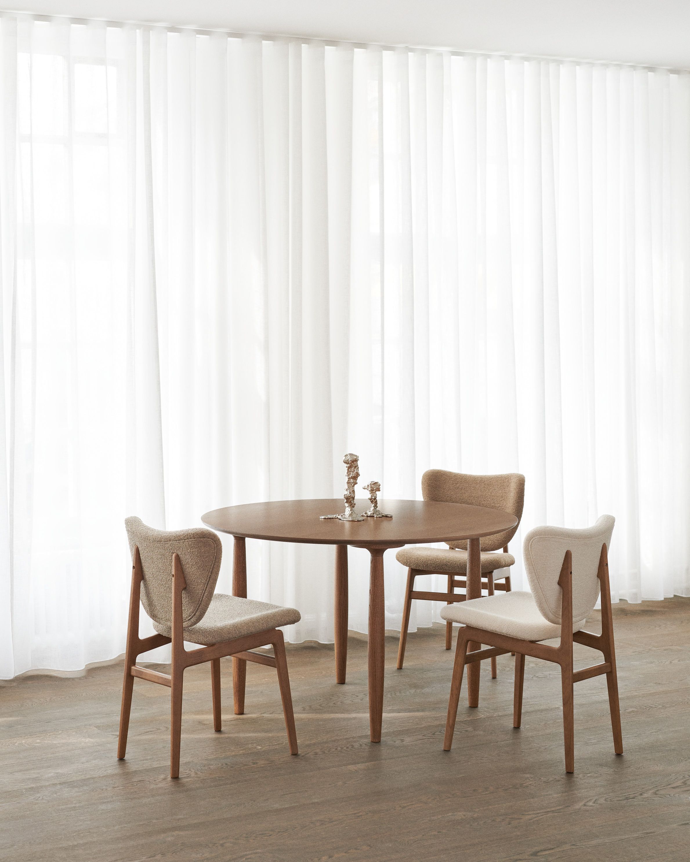 Oku ronde eettafel van eikenhout NORR11