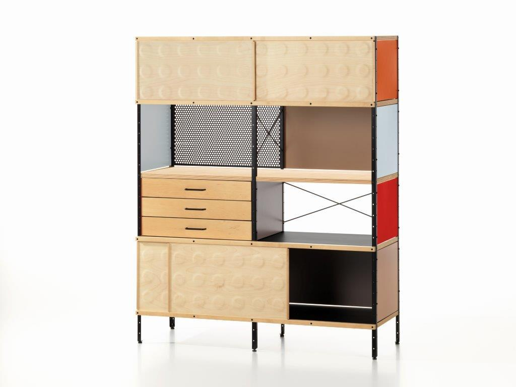 Eames Storage Unit (ESU) Bücherregal von Vitra mit Schubladen, Fächern und farbigen Paneelen.