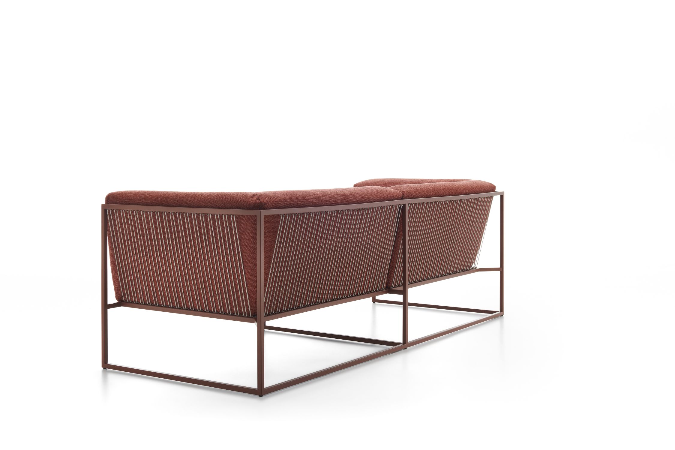 Arpa Sofa 3-Sitzer von MDF Italia in Braun, Outdoor-Möbel für Garten und Terrasse.