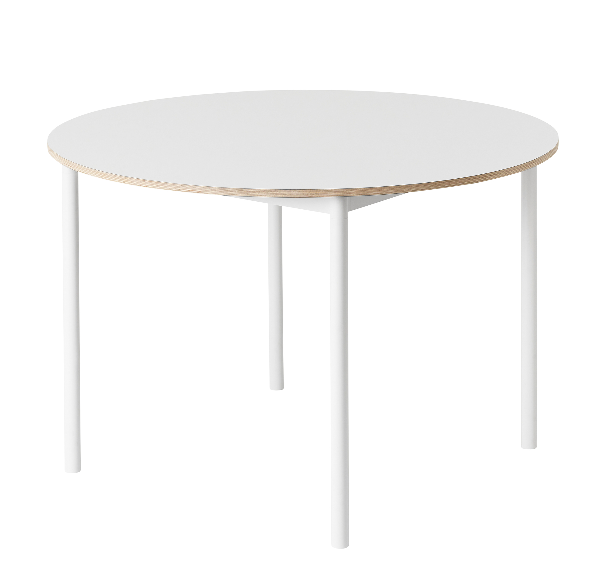 Weißer Muuto Base Table runder Tisch mit hellem Holzrand und vier Beinen.