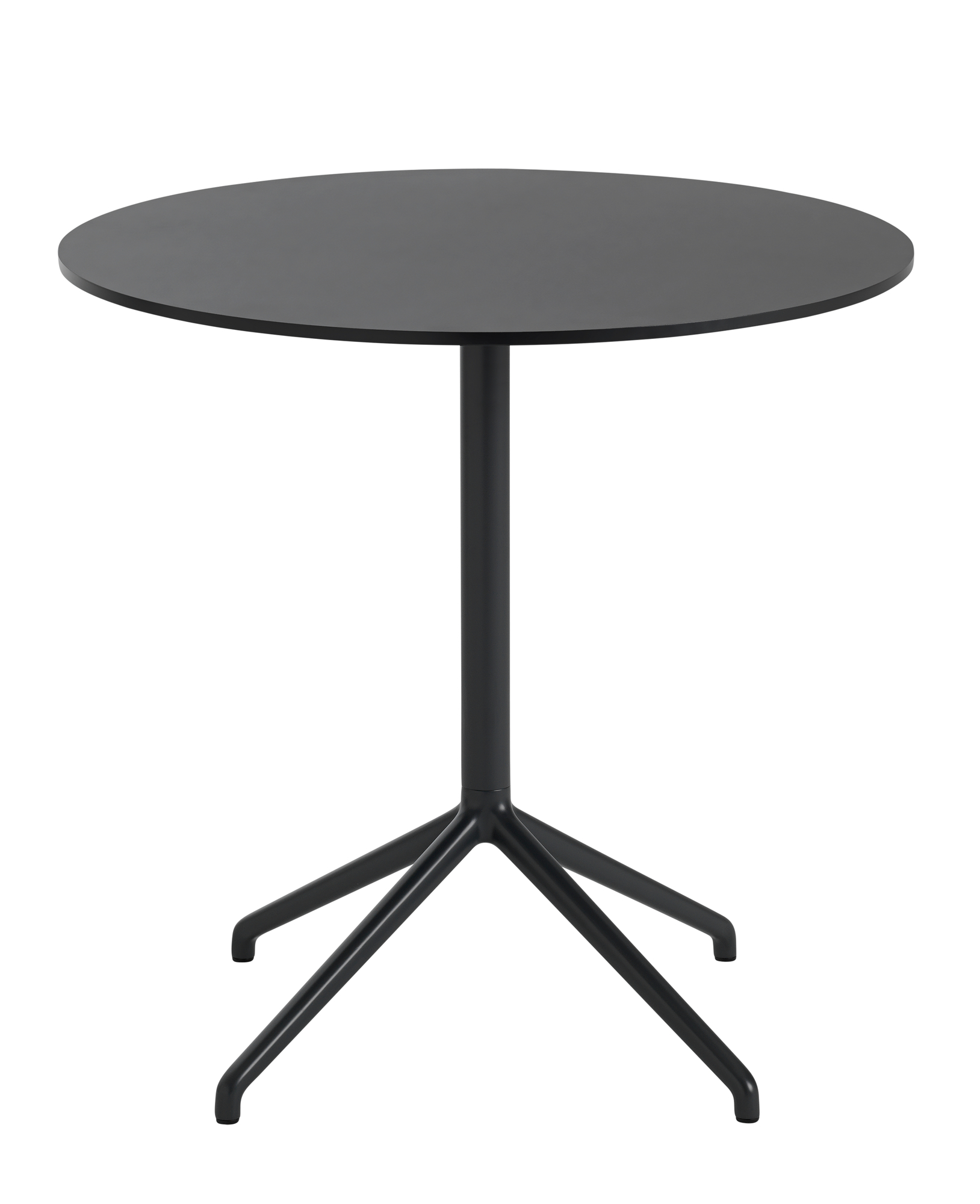 Schwarzer Still Cafe Table Beistelltisch von Muuto mit runder Tischplatte und dreibeinigem Fuß.