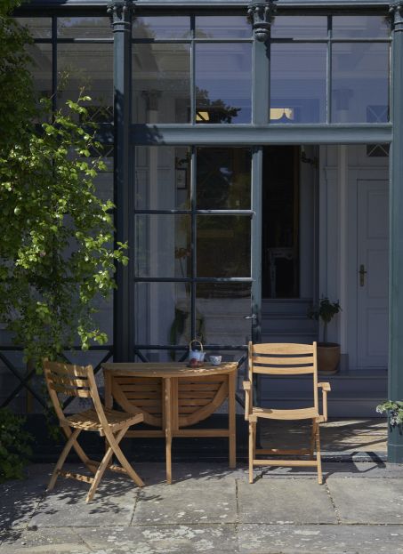 Selandia Klapptisch und Stühle von Skagerak by Fritz Hansen für den Außenbereich.