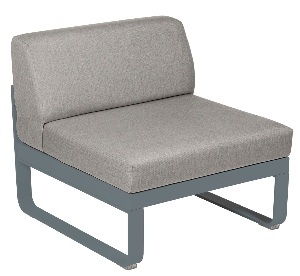 Bellevie Outdoor Sofa Mitte Modul 1-Sitzer von Fermob in Grau, modernes Gartenmöbel Design.