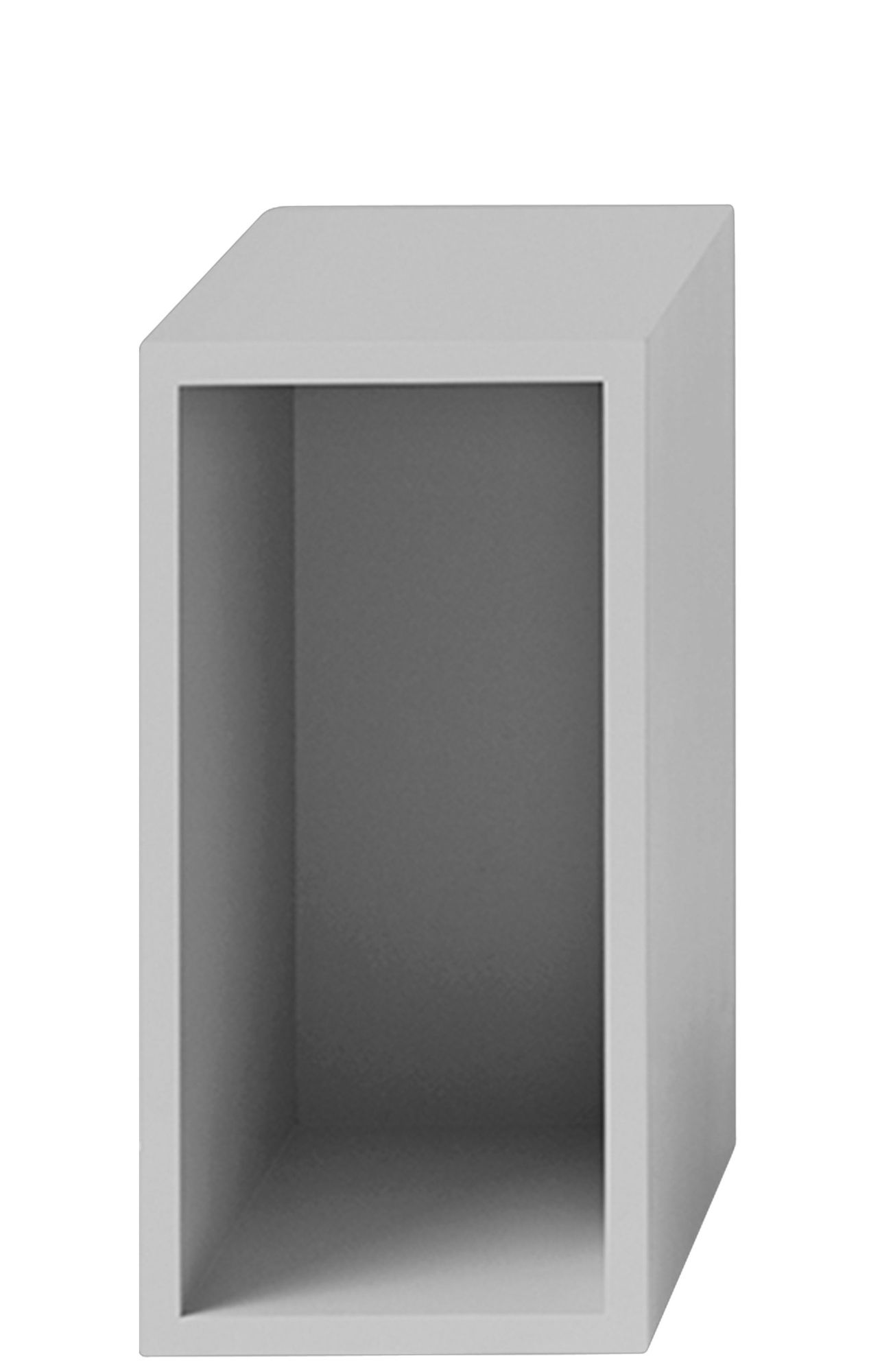Muuto Stacked Storage System 2.0: Einzelnes, hellgraues Regalmodul in Würfelform, freistehend und leer.