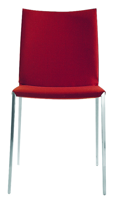 Roter Zanotta Lia Stuhl ohne Armlehnen mit Chromgestell, moderner Esszimmerstuhl für stilvolles Wohnen.