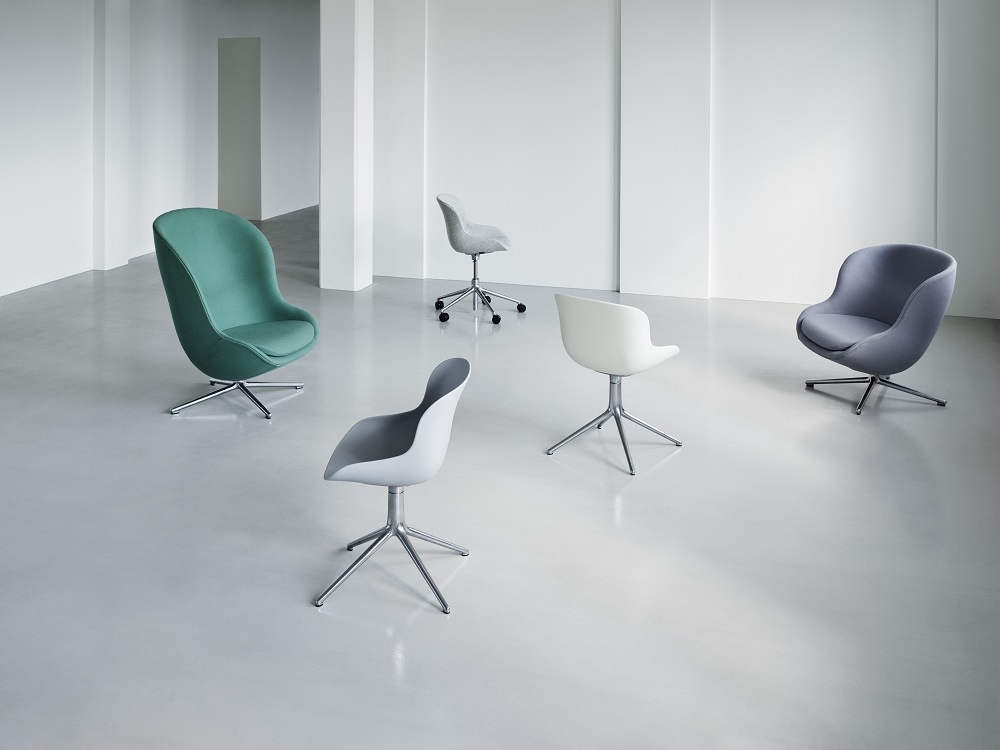 Hyg Lounge Chair Low Swivel Sessel von Normann Copenhagen in verschiedenen Farben und Ausführungen.