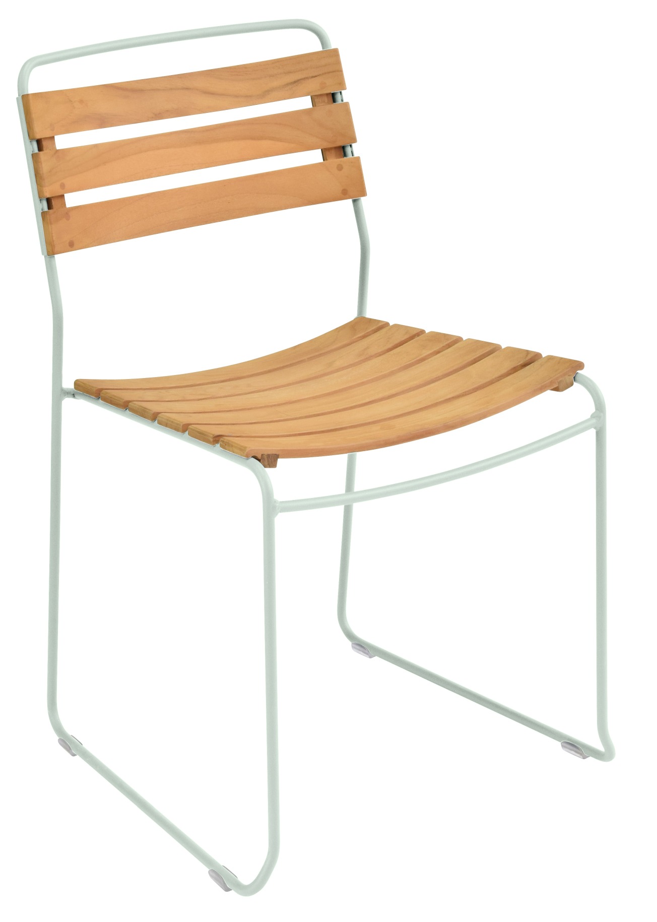 Surprising Teak Chair von Fermob: Moderner Outdoor-Stuhl mit Teakholz-Sitzfläche und mintfarbenem Metallgestell für Garten und Terrasse.