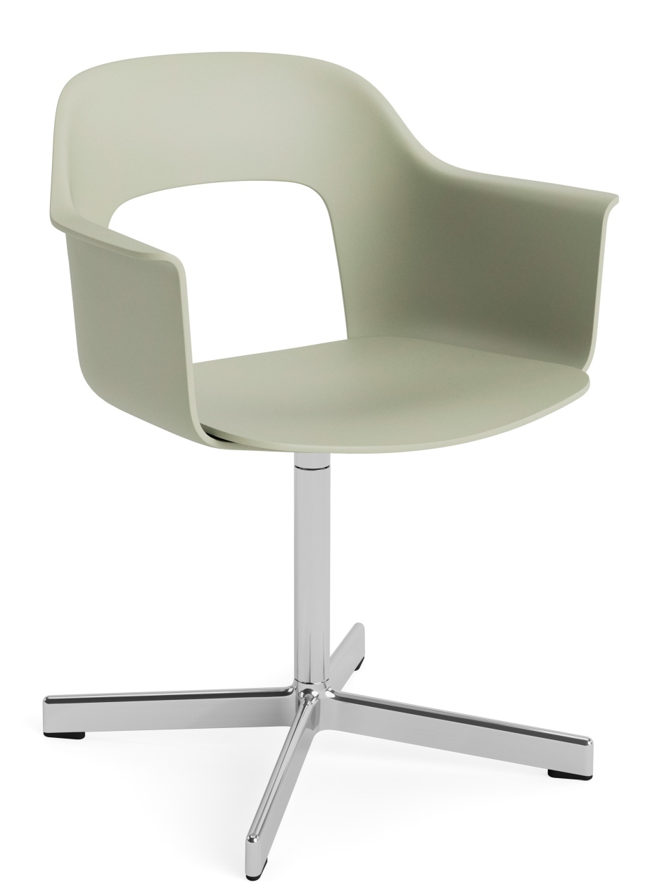 Layout Armchair 231 von Hay, Armlehnstuhl in sanftem Grün mit Drehfuß aus poliertem Aluminium.