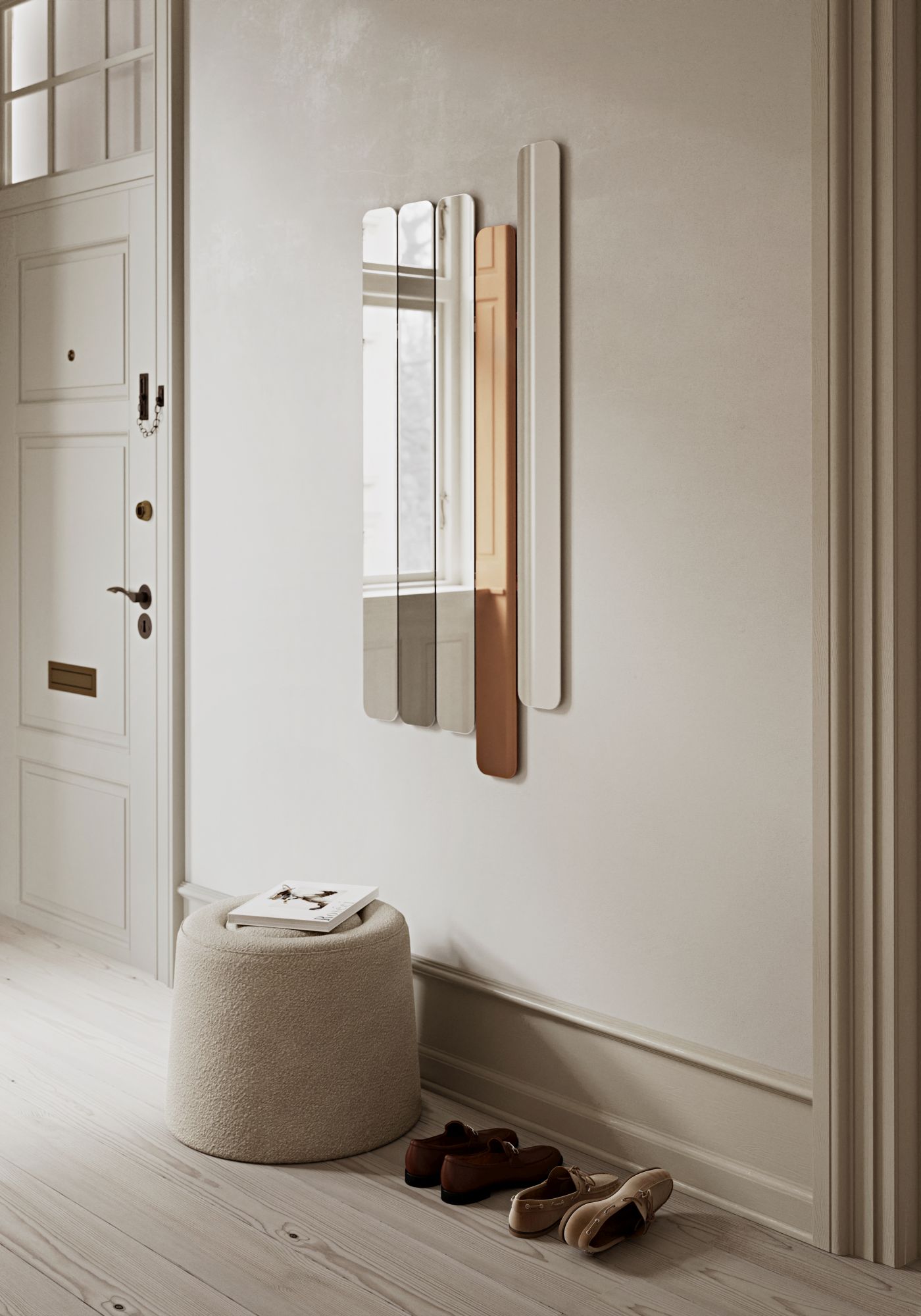 Logs 3 Spiegel von Woud an der Wand im Flur, modernes Design mit Holzdetails.
