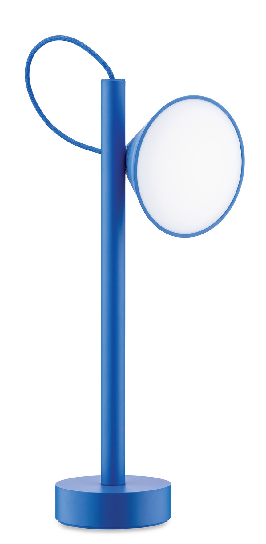 Blaue Tsumiki Akku Leuchte von Alessi: Moderne LED Tischleuchte mit rundem Lampenschirm und Tragegriff.