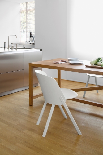 CH05 Deze stoel e15