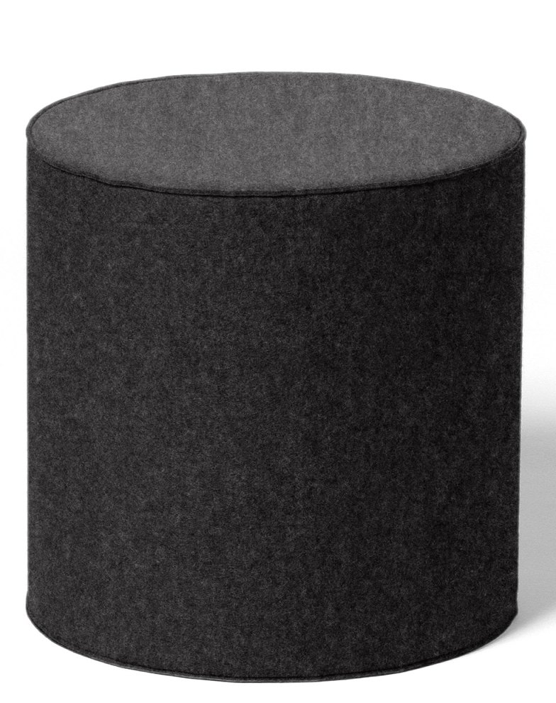 Dunkelgrauer, zylindrischer Hocker aus Filz, ideal als Sitzgelegenheit oder Beistelltisch für moderne Wohnräume.
