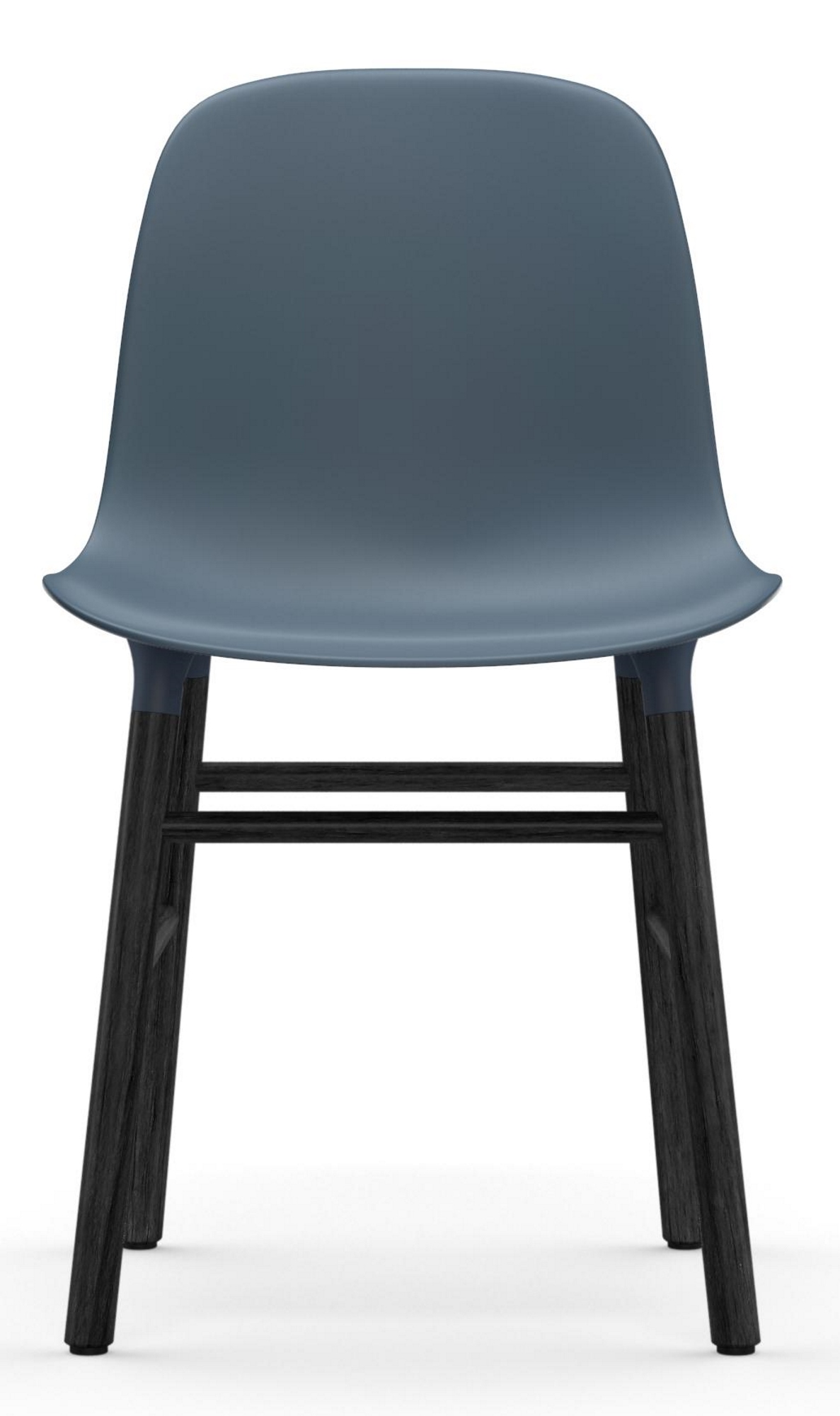 Nahaufnahme des Form Chair Stuhls von Normann Copenhagen mit dunkelblauem Sitz und dunklem Holzgestell.