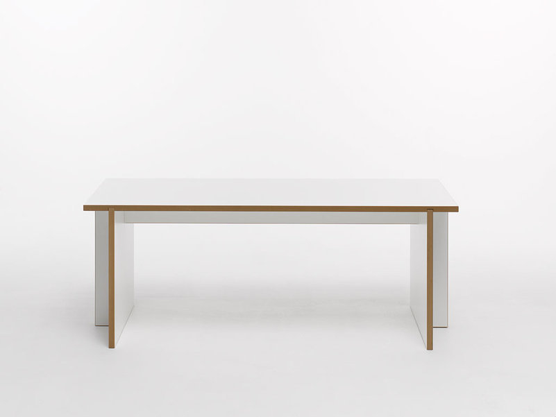 Tojo Tisch: Moderner Esstisch in Weiß mit minimalistischem Design für Esszimmer und Küche.