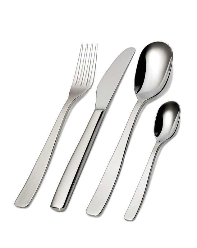 Nahaufnahme von Alessi Knifeforkspoon Besteck, 24-teiliges Set, Messer, Gabel, Esslöffel und Teelöffel.