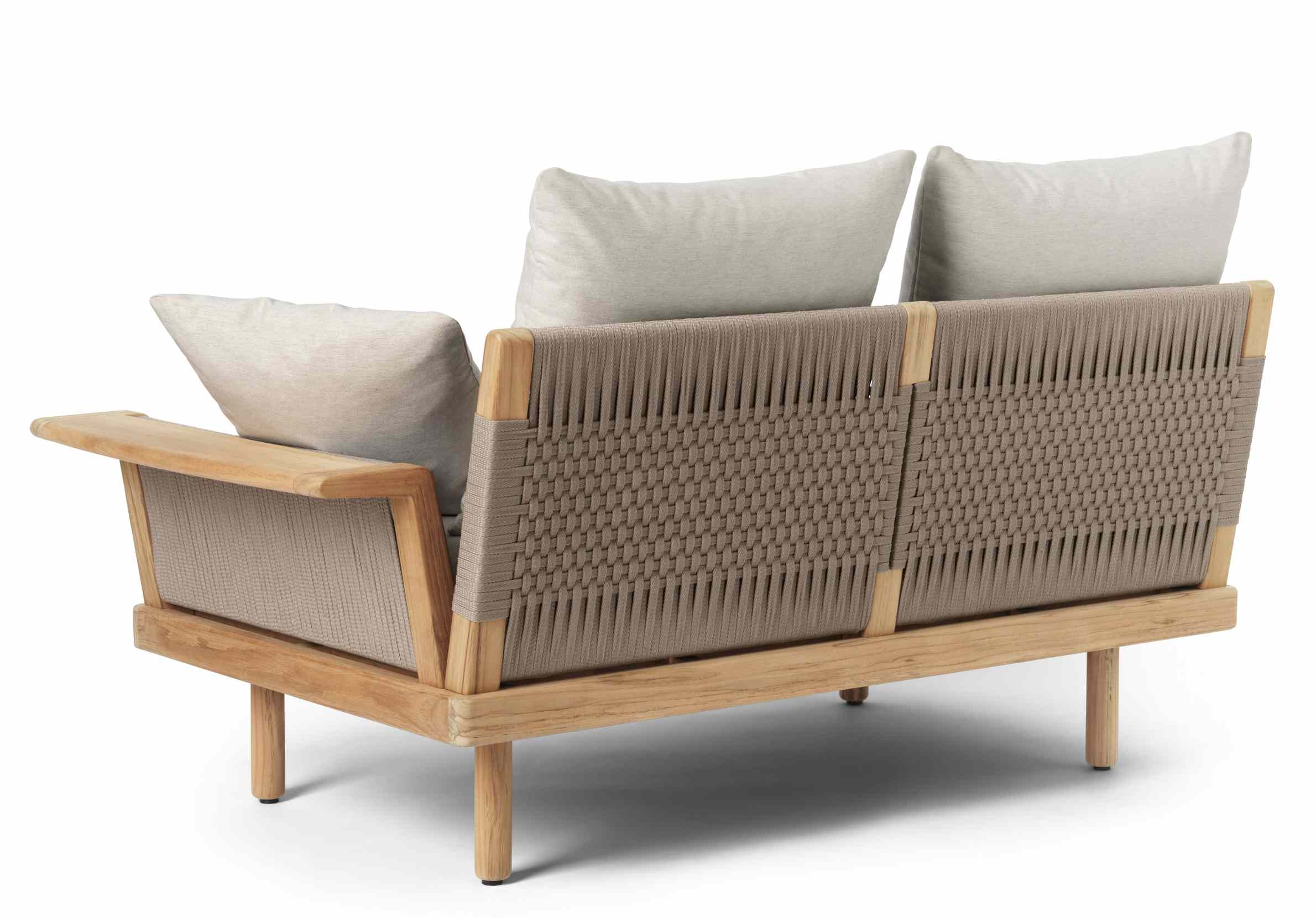 E510 Embrace Sofa Modul von Carl Hansen & Søn mit Rückenlehne und Armlehne für den Außenbereich.