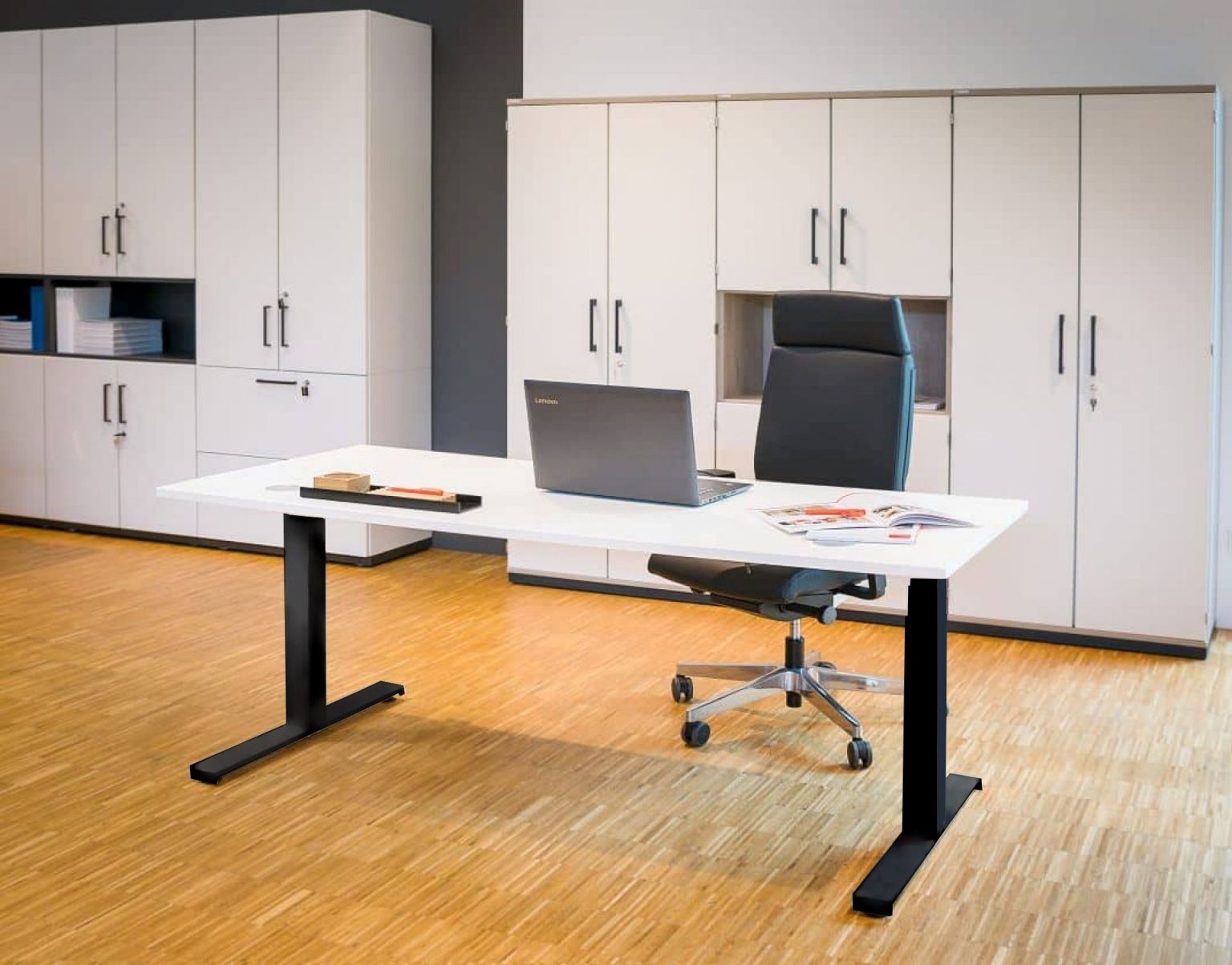 Hiplift zit-/sta-tafel, elektrisch in hoogte verstelbaar, Büroforum - AANBIEDINGSMODEL 160 cm - Zwart - Ongemonteerd