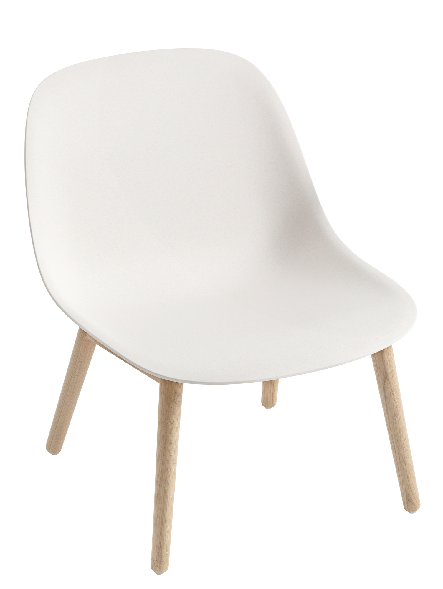 Weißer Fiber Lounge Chair von Muuto mit Holzgestell, moderner Sessel für Wohnzimmer.