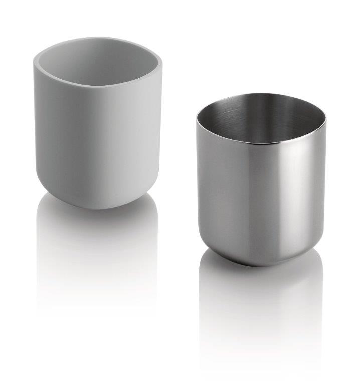 Alessi Birillo Zahnbürstenhalter: Zwei moderne, zylindrische Becher in Grau und Edelstahl für das Badezimmer.