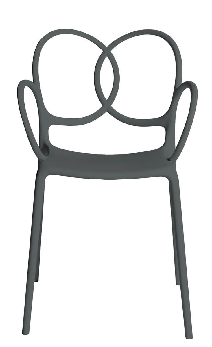 Grauer Sissi Armlehnstuhl von Driade für den Außenbereich, modernes Design mit geschwungenen Linien.
